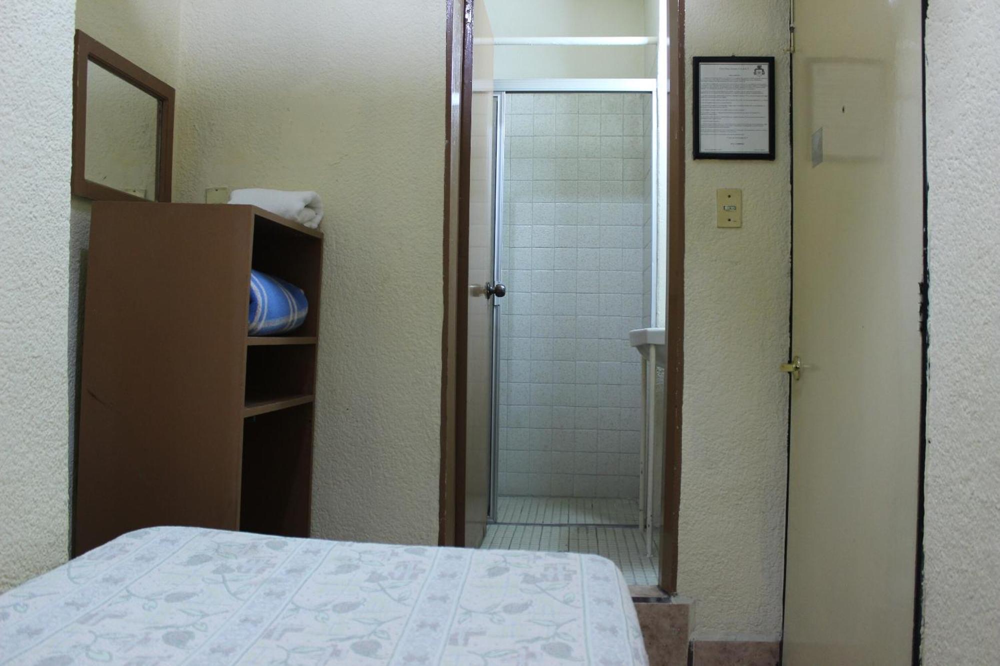 Hotel Plaza Aleman Leon Room photo